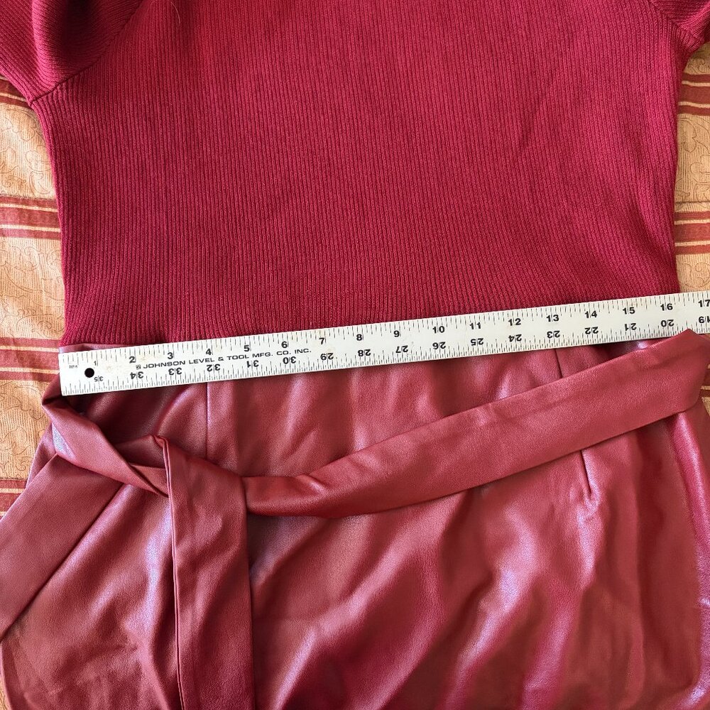 Ashro Knit and Faux Leather A-line Dress Size 16 Belted, button cuffs - Picture 8 of 9